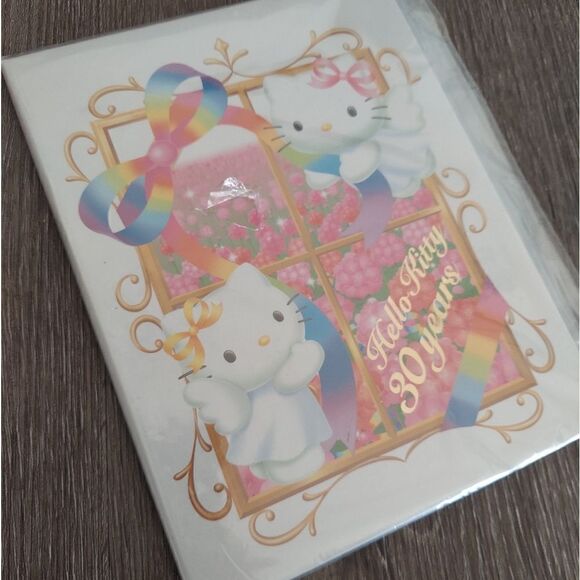 Hello Kitty 30 Years Photo Album - Picture 3 of 7